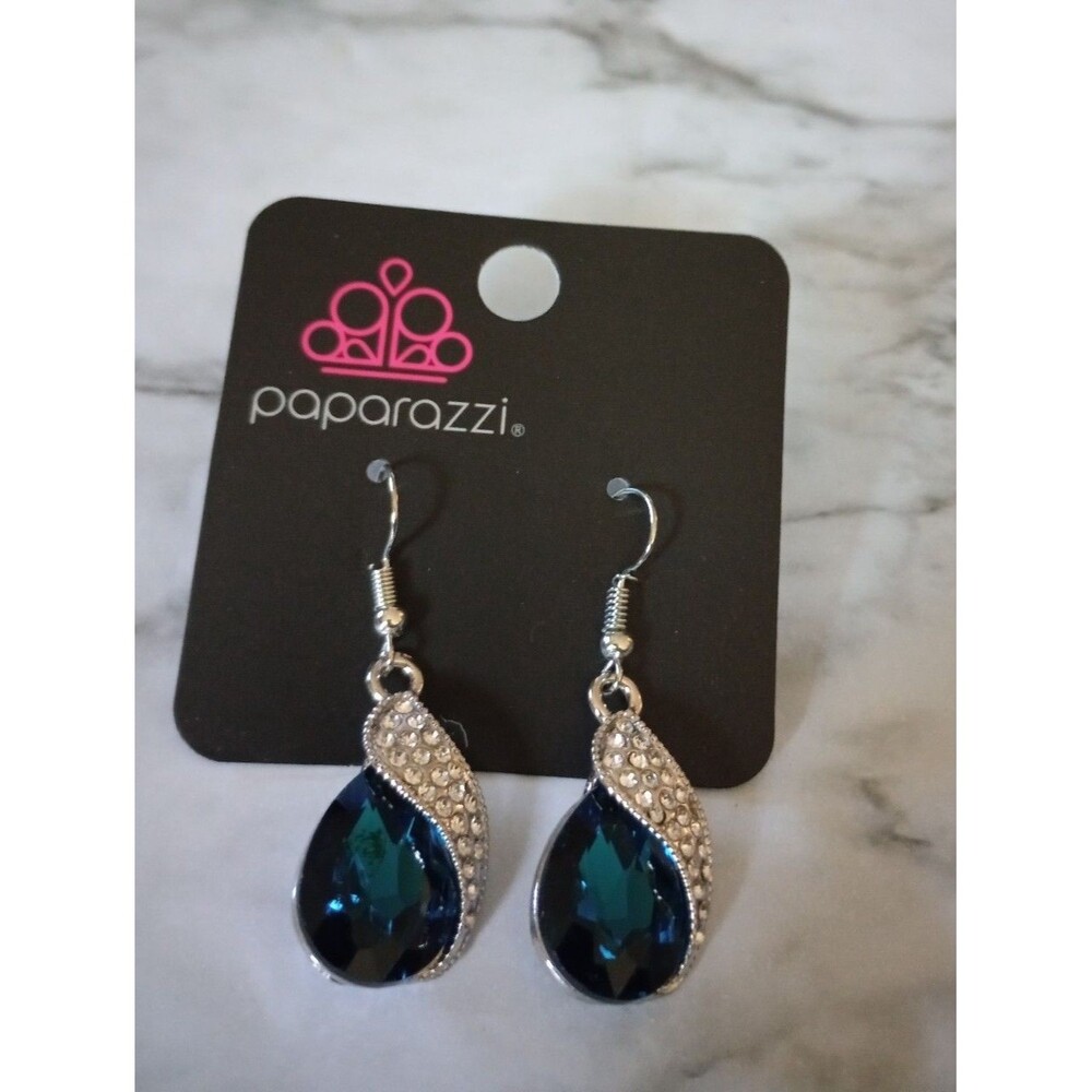 NWT Paparazzi Blue Teardrop Rhinestone Dangle Earrings